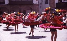 como se celebra el carnaval en perú